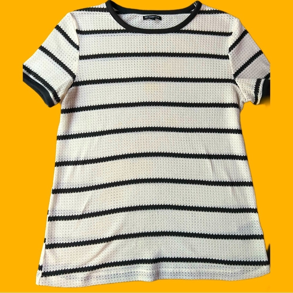 WHO What Wear • Ivory And Black Knit Texture Short Sleeve Blouse